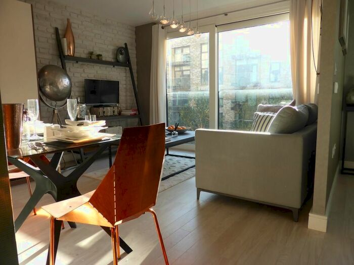 1 Bedroom Studio To Rent In Copenhagen Court, Greenland Place, Pell Street, London, SE8