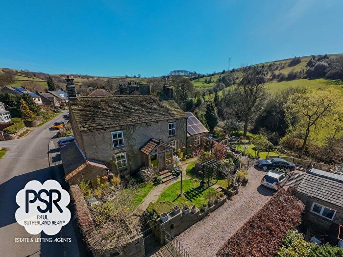 4 Bedroom Detached House For Sale In Laneside Road, New Mills, SK22