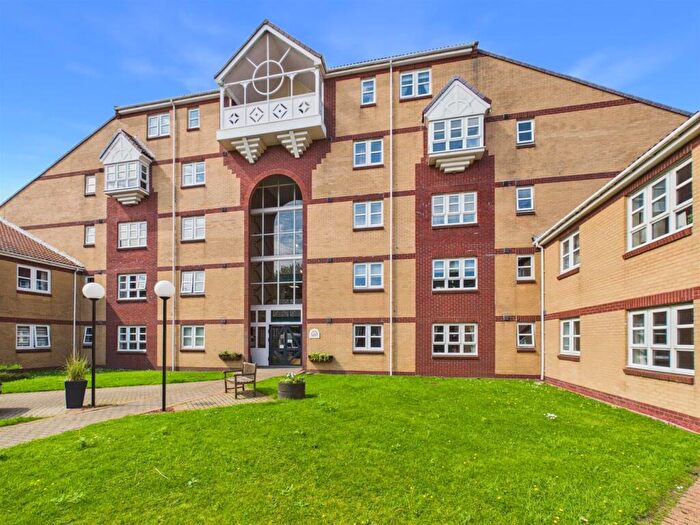 1 Bedroom Apartment For Sale In Mariners Point, Tynemouth, NE30
