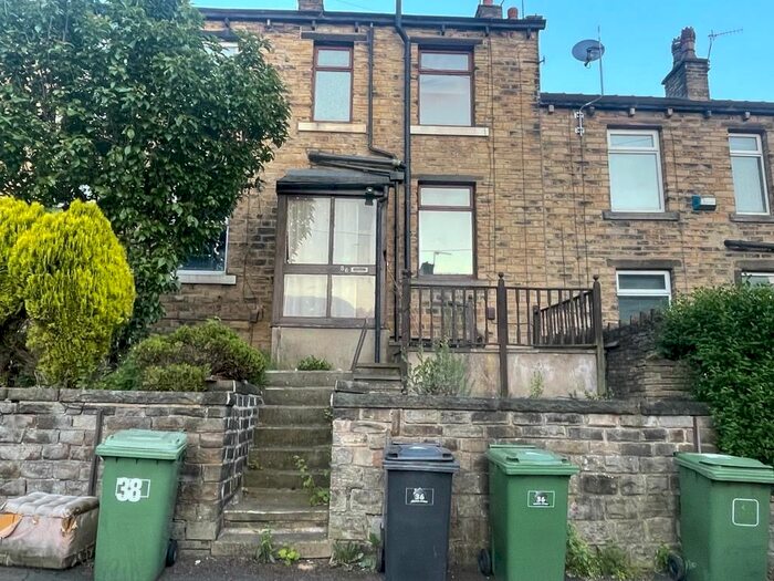2 Bedroom Terraced House To Rent In School Street, West Yorkshire, HD5