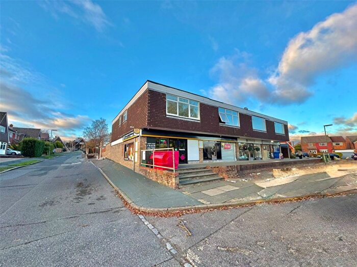 2 Bedroom Flat To Rent In Willow Way, Farnham, Surrey, Surrey, GU9