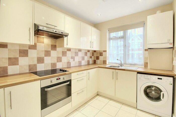 2 Bedroom Apartment To Rent In Arnos Grove Court, Palmers Road, London, N11