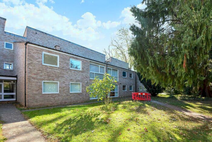 2 Bedroom Apartment To Rent In Dudley Court, North Oxford, OX2