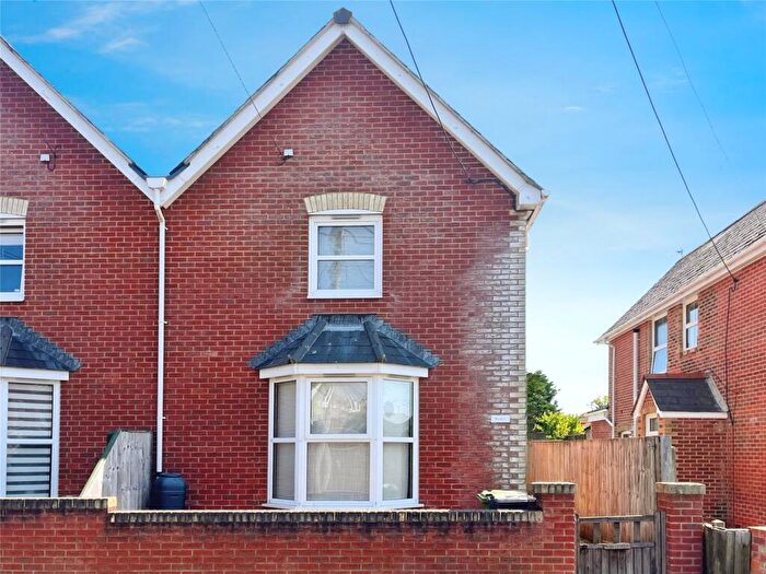 3 Bedroom Semi-Detached House For Sale In Princes Road, Freshwater, Isle Of Wight, PO40