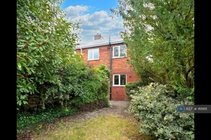 3 Bedroom Semi-Detached House To Rent In Boughton Lane, Clowne, Chesterfield, S43