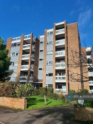2 Bedroom Flat To Rent In Oak Hill Road, Surbiton, KT6