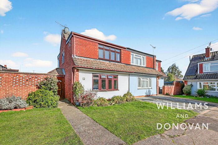 3 Bedroom Chalet For Sale In Merrivale, Benfleet, SS7