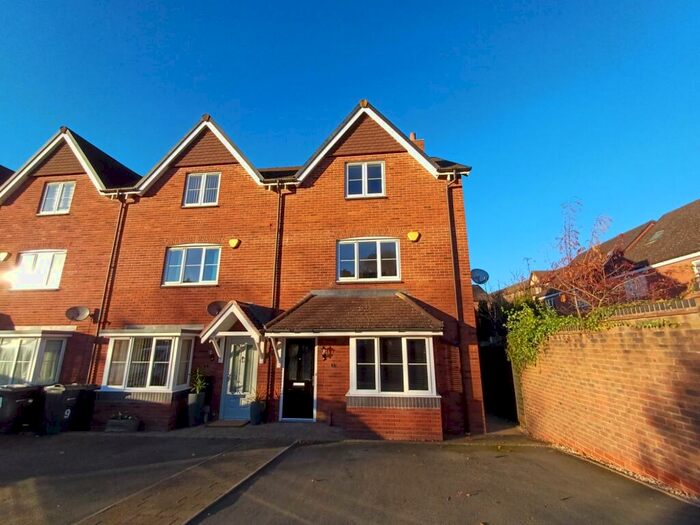 4 Bedroom Semi-Detached House To Rent In Stoney Leasow, Birmingham Road, Sutton Coldfield, West Midlands, B72