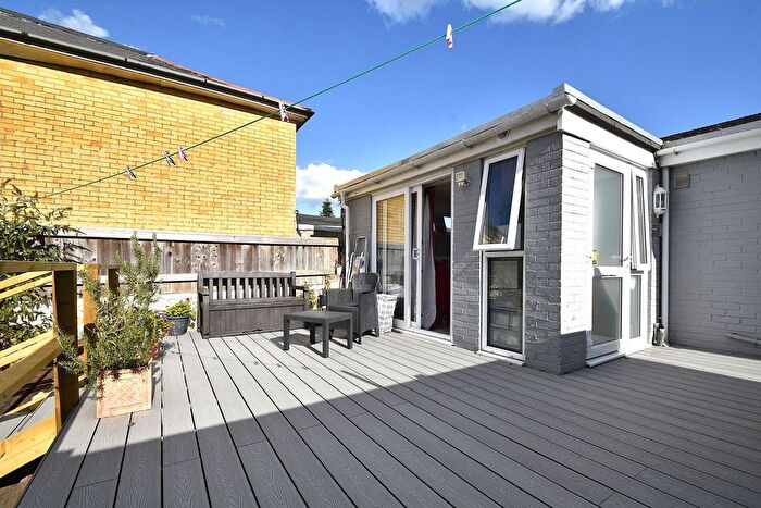 1 Bedroom Semi-detached Bungalow To Rent In High Street, Ryde, PO33