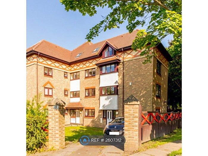 2 Bedroom Flat To Rent In Bellingham Crt, Newcastle Upon Tyne, NE3