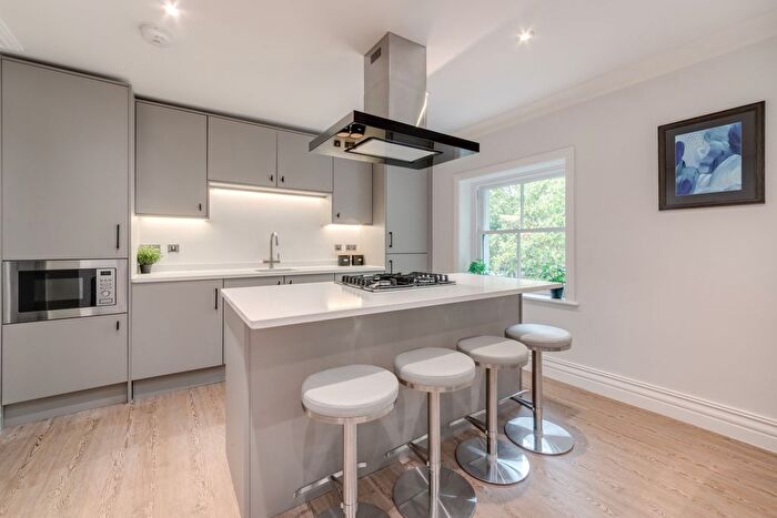 2 Bedroom Flat For Sale In Grosvenor Avenue, Highbury, N5