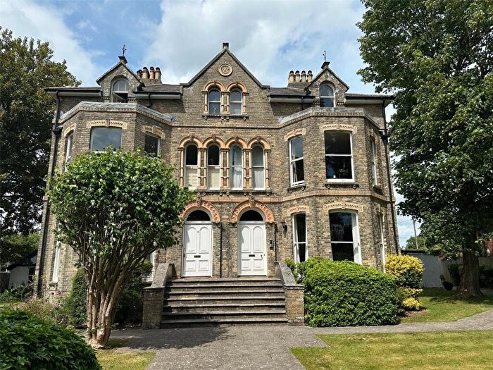 1 Bedroom Apartment For Sale In Elm Grove Road, Salisbury, Wiltshire, SP1