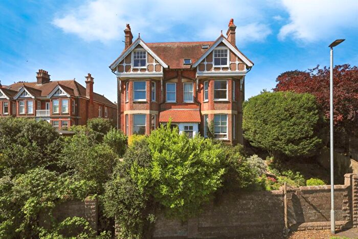 2 Bedroom Flat For Sale In King Henrys Road, Lewes, BN7