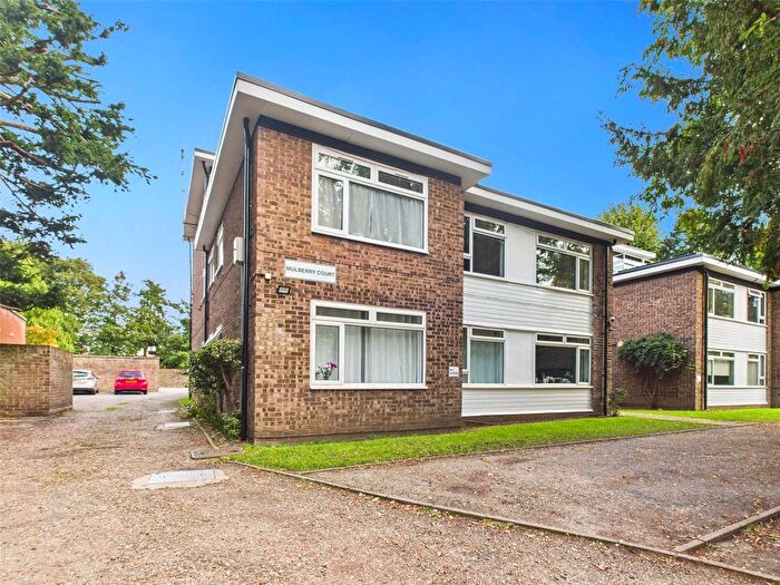 2 Bedroom Flat For Sale In Strawberry Hill Road, Twickenham, TW1