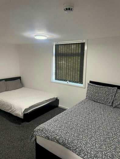 1 Bedroom Flat To Rent In Tong Road, Leeds, LS12