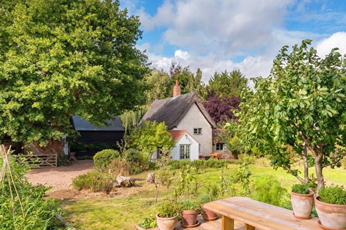 4 Bedroom Detached House For Sale In Bridge Street, Suffolk, CO10