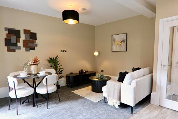 1 Bedroom Flat To Rent In Monarch House, WF1