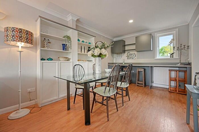 4 Bedroom Town House To Rent In Chantry Place, Eton, SL4