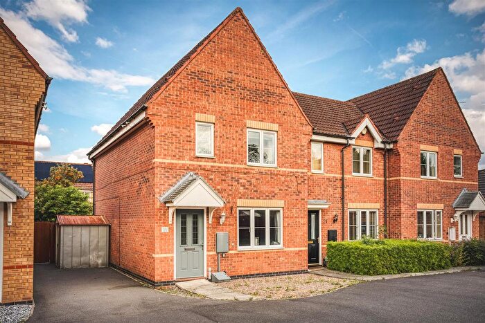 3 Bedroom End Of Terrace House For Sale In Kildrummy Close, Chellaston, Derby, DE73