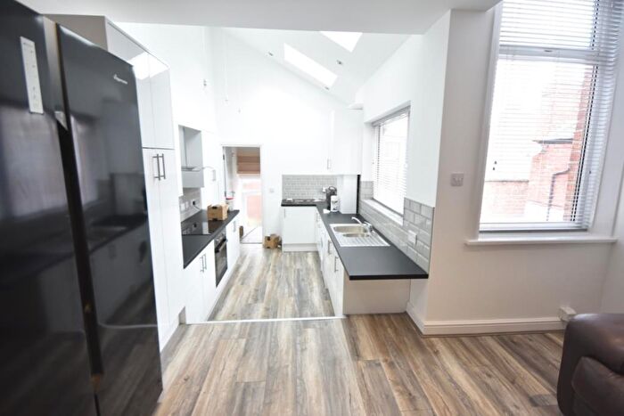 6 Bedroom Maisonette To Rent In Lonsdale Terrace, Jesmond, NE2
