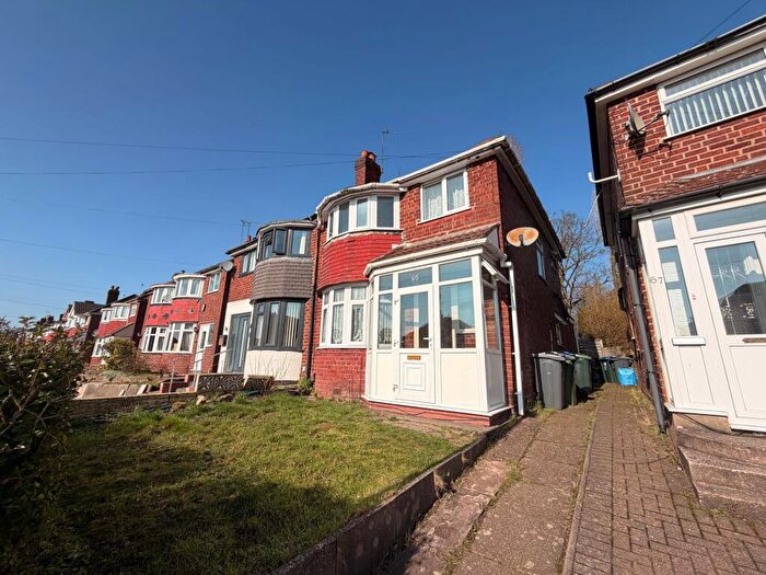 3 Bedroom Semi Detached House To Rent In Waddington Avenue, Birmingham, B43