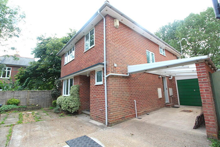 4 Bedroom Detached House To Rent In Swallow Close, Havant, PO9