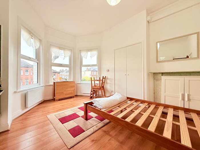 Studio To Rent In Brownhill Road, SE6