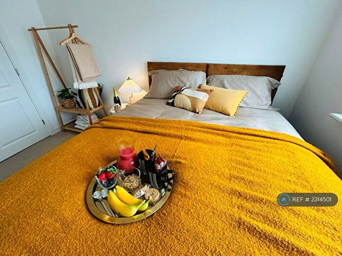 4 Bedroom Semi-Detached House To Rent In Hempton Field Drive, Patchway, Bristol, BS34