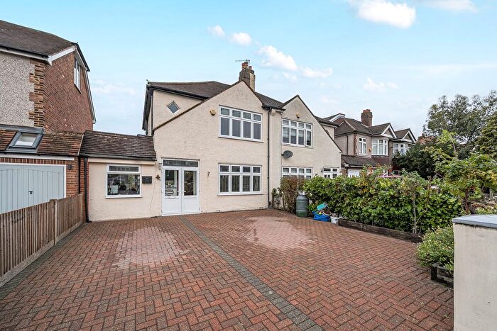 3 Bedroom Semi Detached House For Sale In Leysdown Road, London, SE9