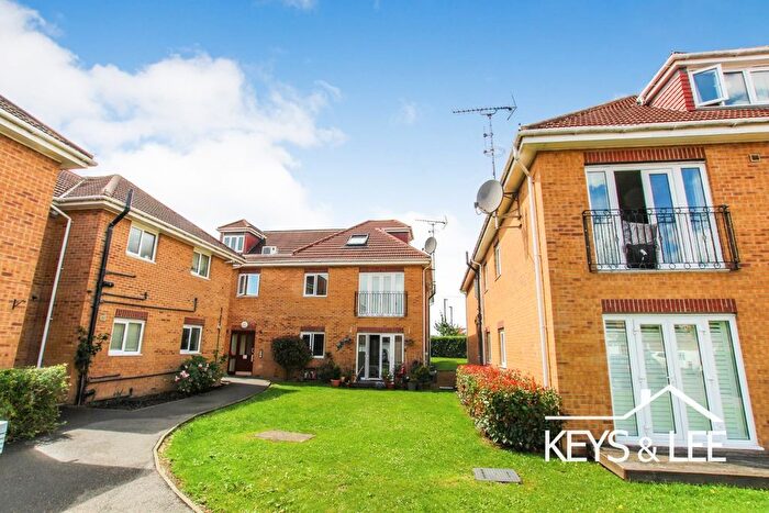 2 Bedroom Flat To Rent In Fern Court, Lodge Lane, Romford, RM5