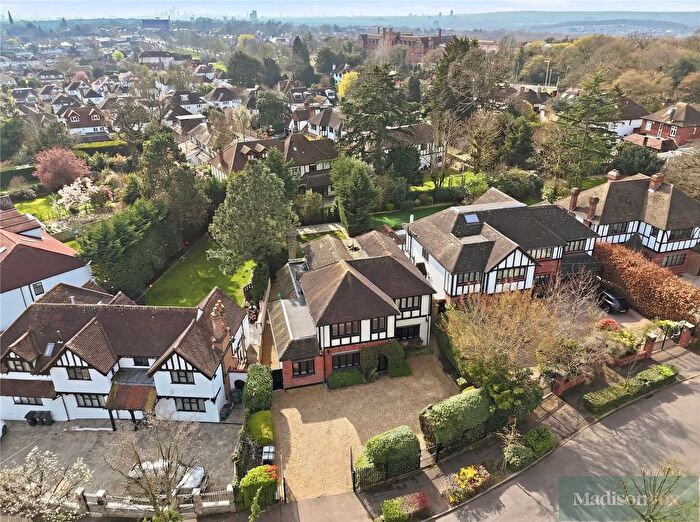 5 Bedroom Detached House For Sale In Woodland Way, Woodford Green, IG8