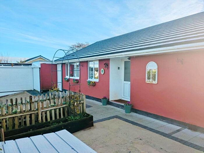 3 Bedroom Bungalow For Sale In Meadow Road, Jameston, Tenby, Pembrokeshire, SA70