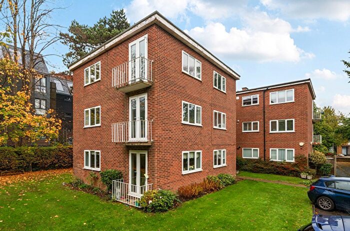 2 Bedroom Flat For Sale In Biskra, Langley Road, Nascot Wood, Watford, WD17