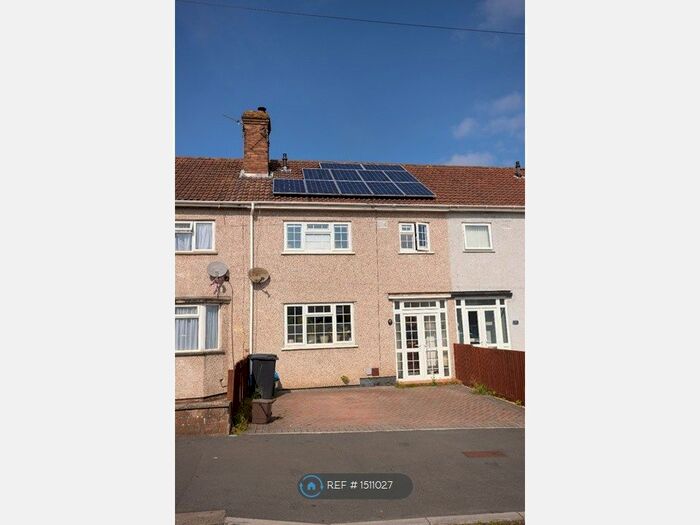 3 Bedroom Terraced House To Rent In Belroyal Avenue, Bristol, BS4