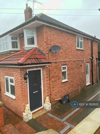 3 Bedroom Semi-Detached House To Rent In Lodge Hill Road, Birmingham, B29