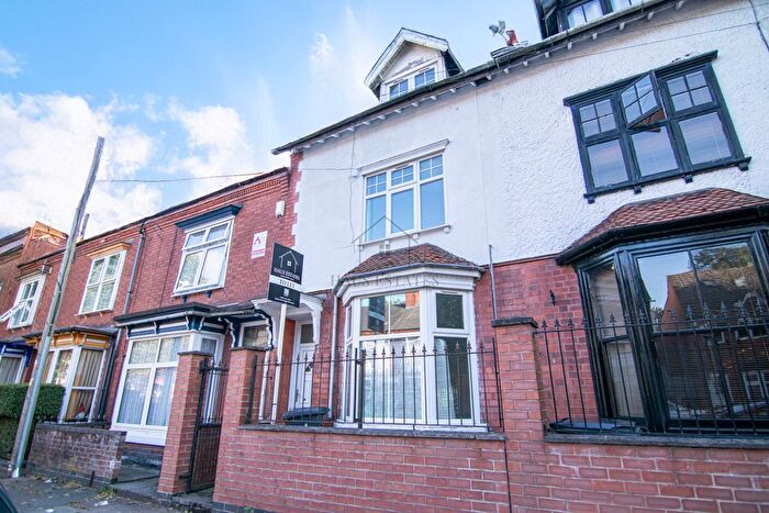 5 Bedroom Town House To Rent In Winchester Avenue, Leicester, Leicestershire, LE3