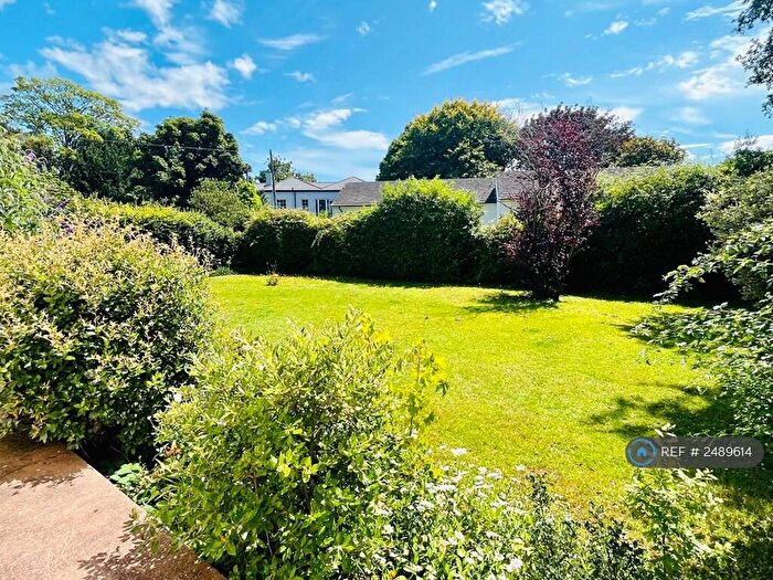 2 Bedroom Flat To Rent In Fore St, Exeter, EX1