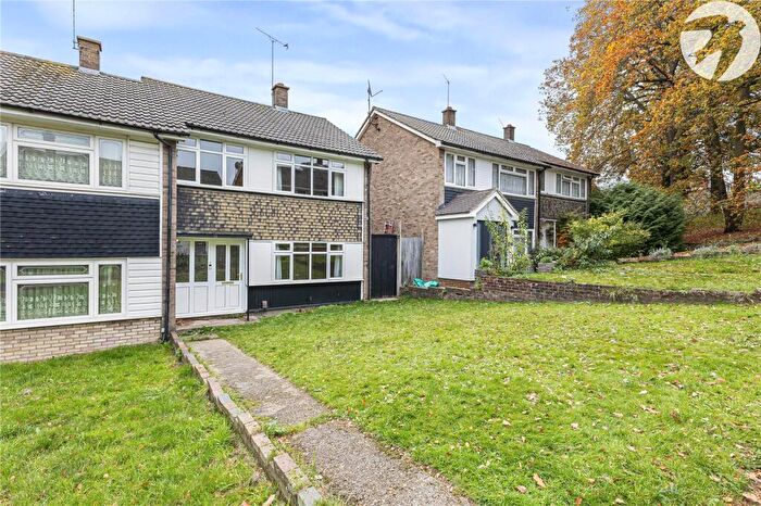 3 Bedroom Semi-Detached House For Sale In Sycamore Drive, Swanley, Kent, BR8