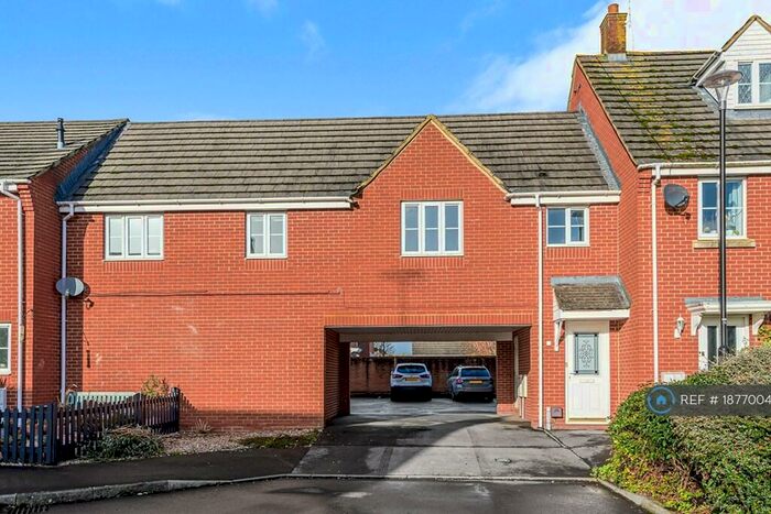 2 Bedroom Flat To Rent In Callington Road, Swindon, SN25