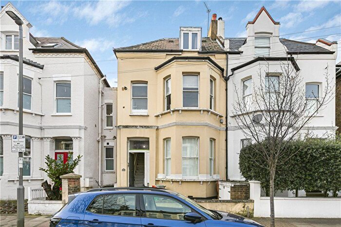 1 Bedroom Flat To Rent In Cromford Road, Putney, SW18
