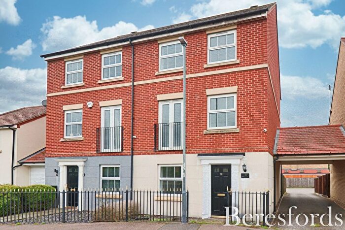 4 Bedroom Semi-Detached House For Sale In Tanton Road, Flitch Green, CM6
