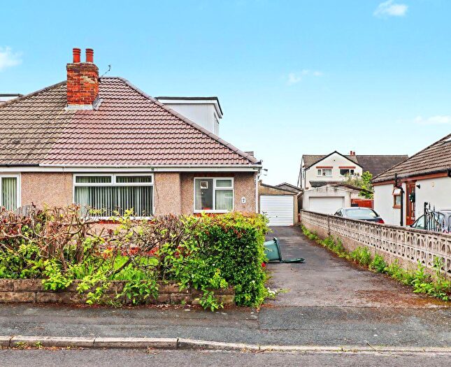 3 Bedroom Semi-Detached Bungalow For Sale In Bierley Hall Grove, Bradford, BD4