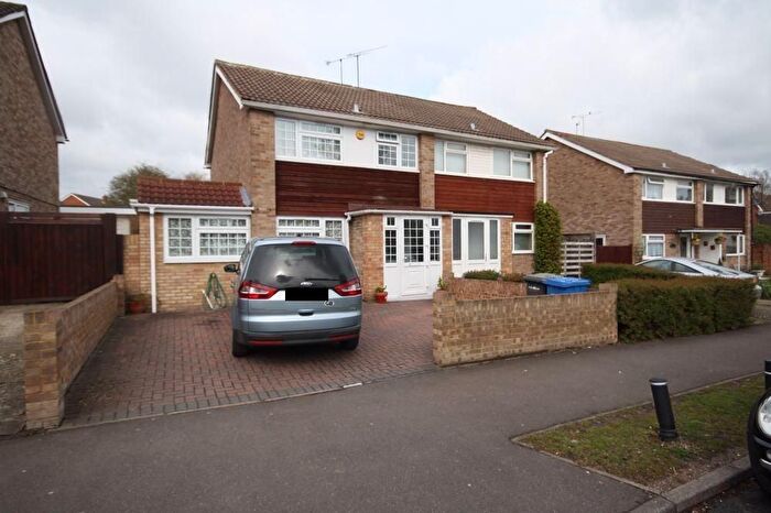 4 Bedroom End Of Terrace House To Rent In Maidenhead, Berkshire, SL6