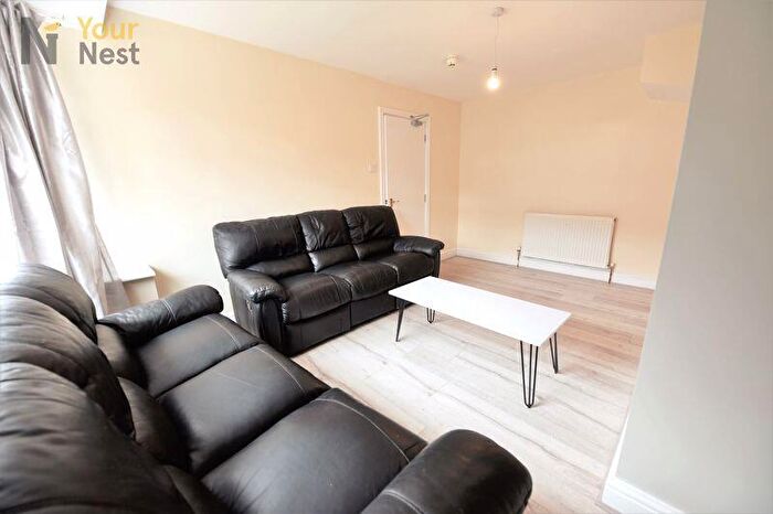 4 Bedroom Detached House To Rent In Monk Bridge Street, Meanwood, Leeds, LS6