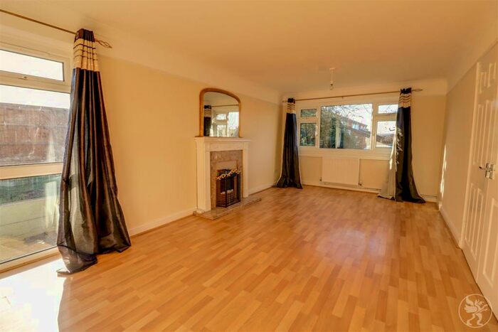 3 Bedroom Detached House To Rent In Queen Elizabeth Drive, Corringham, SS17