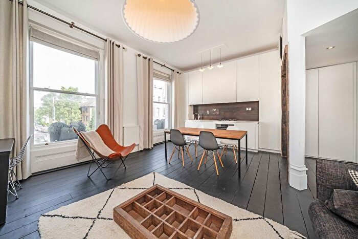 1 Bedroom Flat To Rent In Westbourne Park Road, Notting Hill, W11