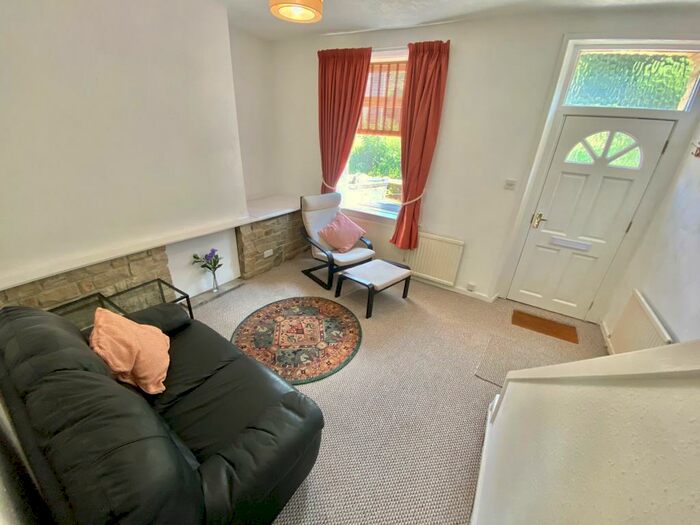 1 Bedroom Terraced House To Rent In Whitehead Lane, Huddersfield, HD4