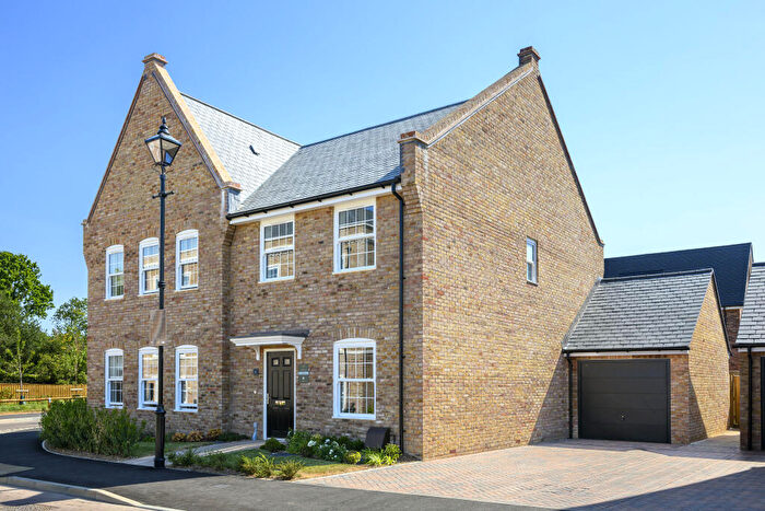 344 Bedroom Semi-Detached House For Sale In Lorimer Avenue, Alfold Road, Cranleigh, GU6