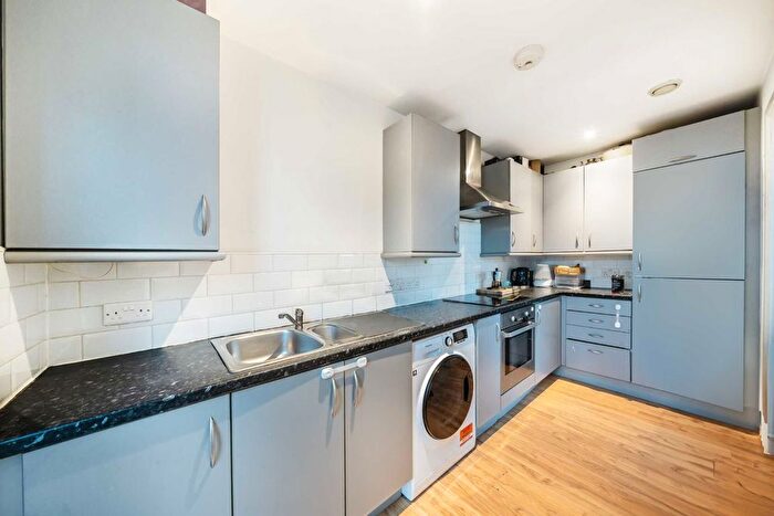 1 Bedroom Flat To Rent In North End Road, London, W14