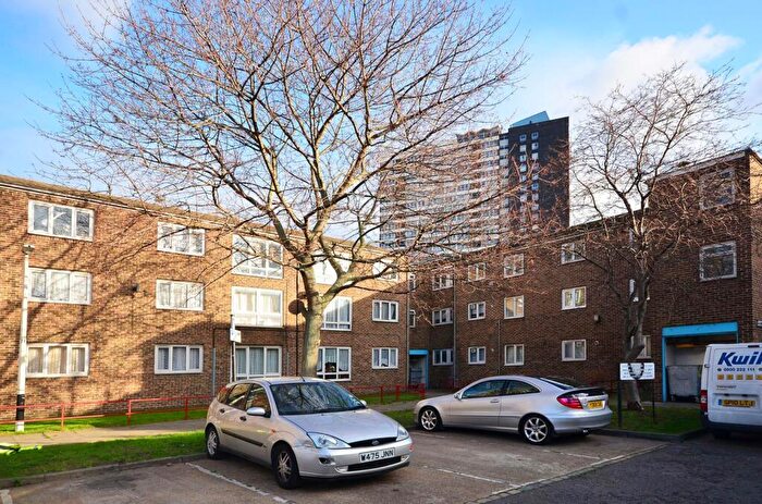 2 Bedroom Flat To Rent In Biggerstaff Road, Stratford, London, E15